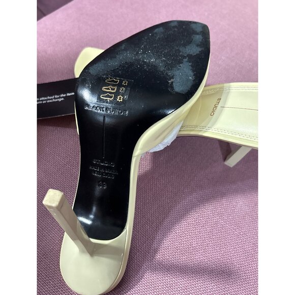 BLACK SUEDE STUDIO Juicy 100 Mules in Butter Patent Yellow 39 with Box High Heel - Picture 8 of 10